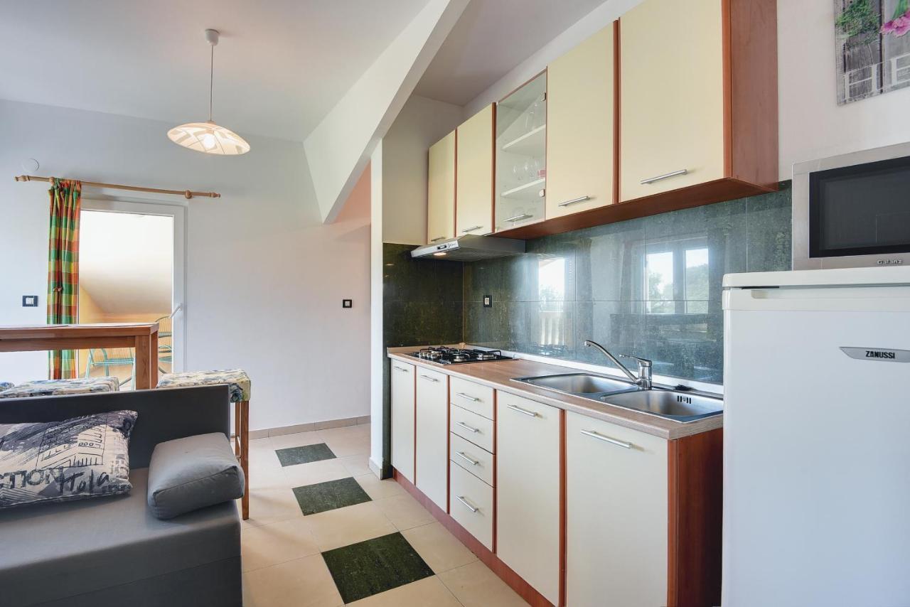 Apartments Universe Pula Exterior photo